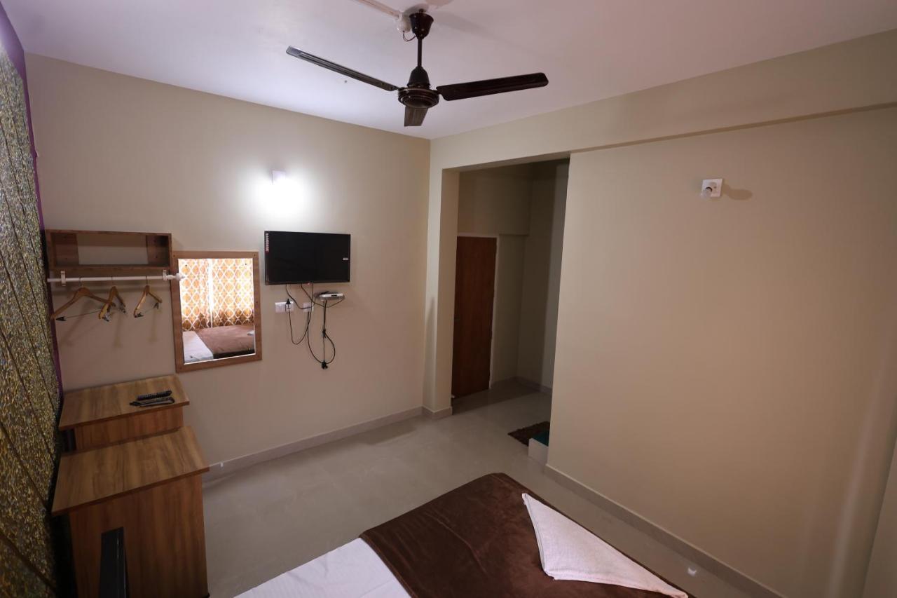 Wayanad Regal Residency Hotel Kalpatta Ngoại thất bức ảnh