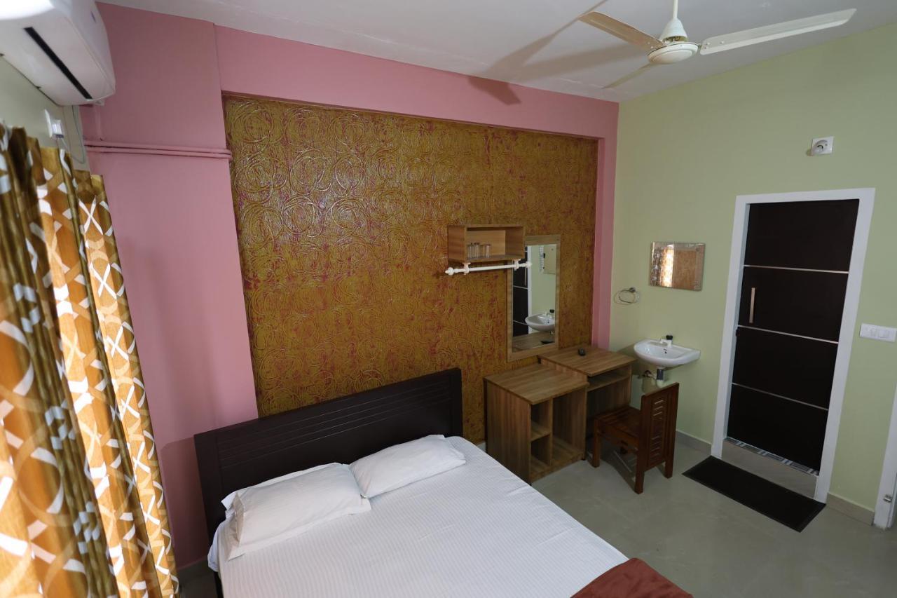 Wayanad Regal Residency Hotel Kalpatta Ngoại thất bức ảnh