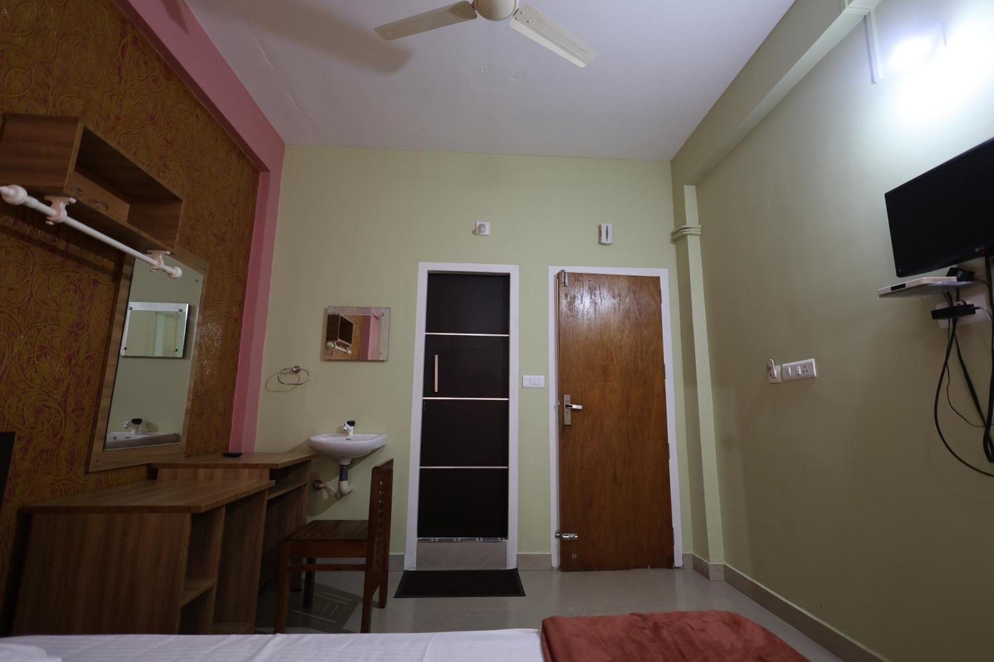Wayanad Regal Residency Hotel Kalpatta Ngoại thất bức ảnh